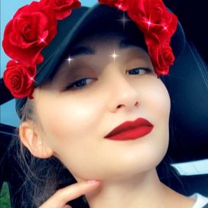 Meet your Posher, Lisa